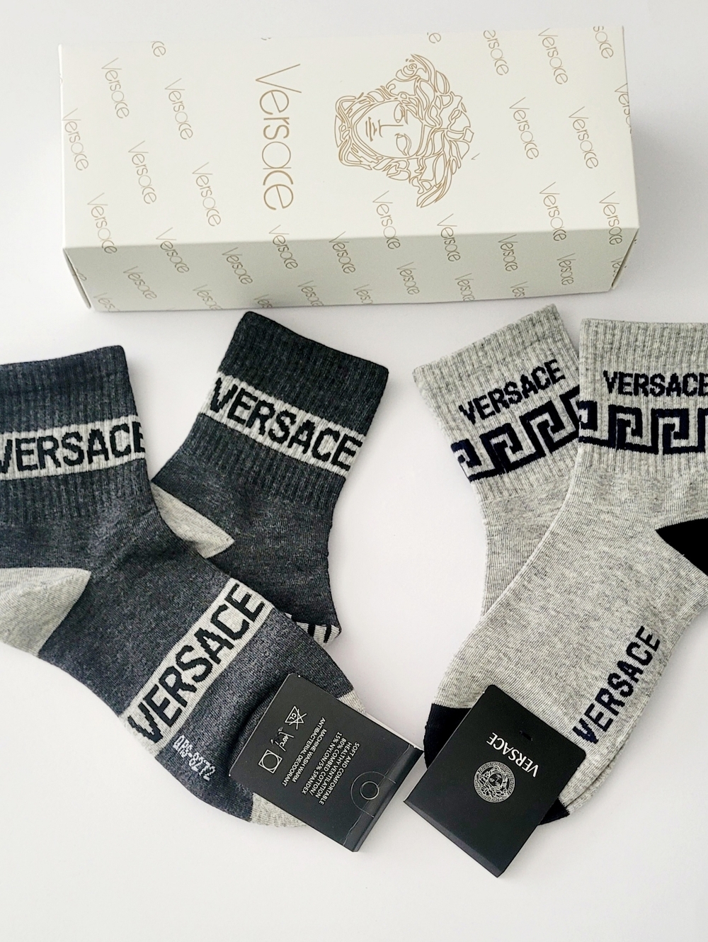 ✨️ VERSACE 🇮🇹 Crew Socks ✨️ - Picture 2 of 6